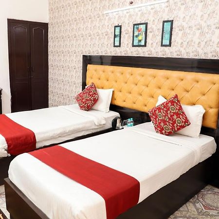 Hotel Aarkay Palace Badarpur Exterior photo