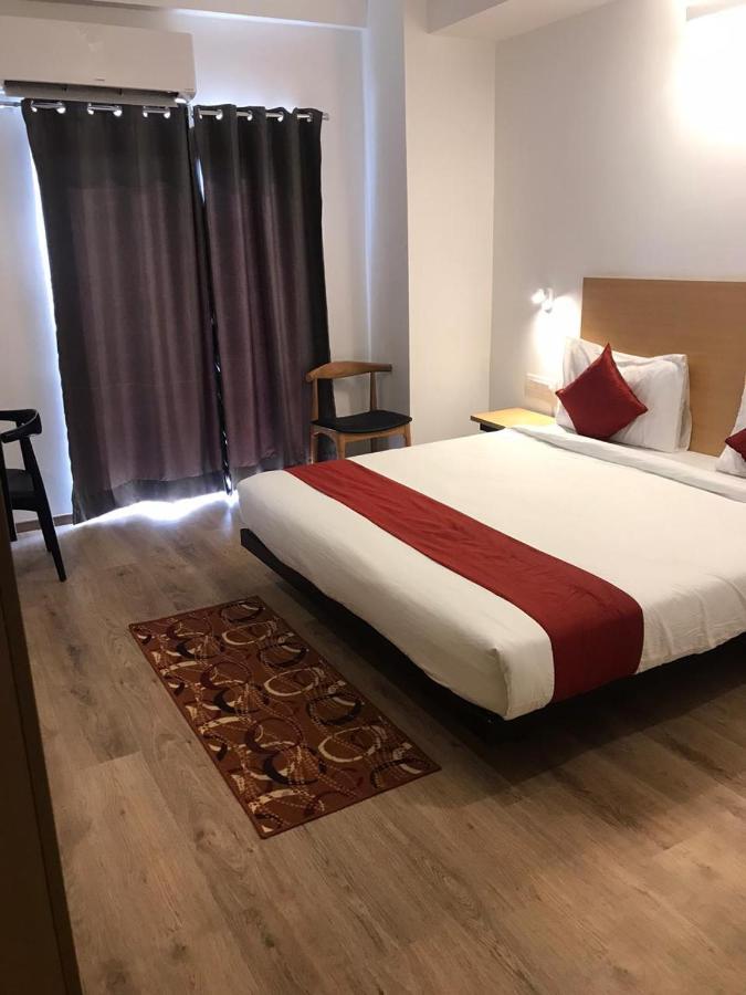 Hotel Aarkay Palace Badarpur Exterior photo