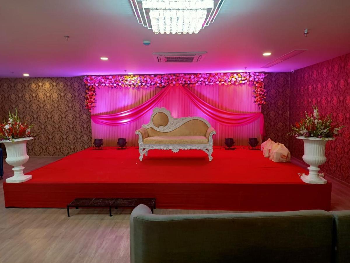 Hotel Aarkay Palace Badarpur Exterior photo
