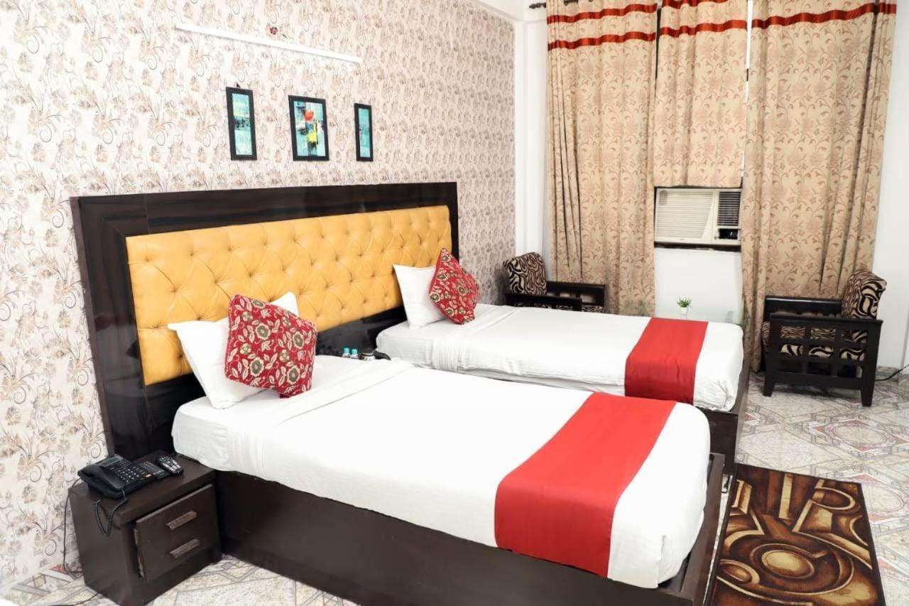 Hotel Aarkay Palace Badarpur Exterior photo